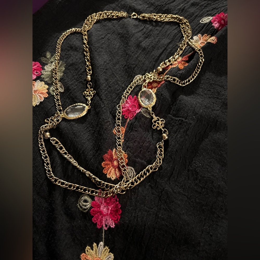 Vtg Heavy Gold Double Chain And Glass Bead Necklace. Unbranded. View 2